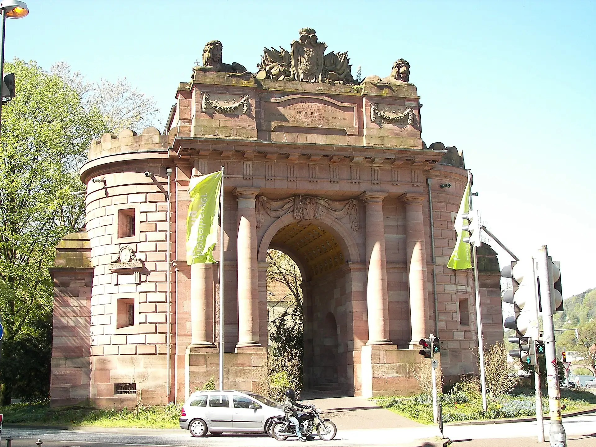 Karlstor am östlichen Ende der Heidelberger Altstadt